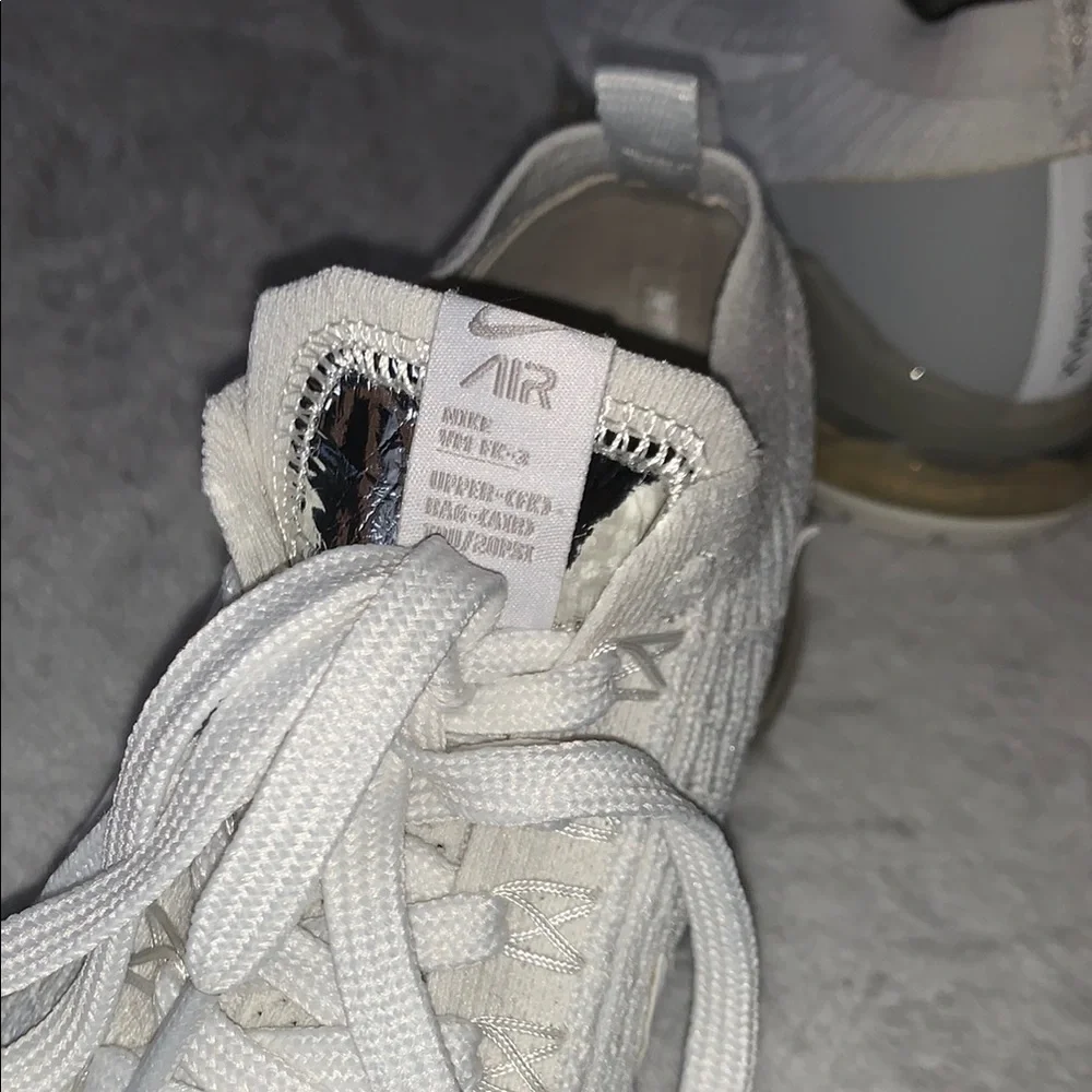 Gently Loved Women's Vapormax White Sneakers by Nike
